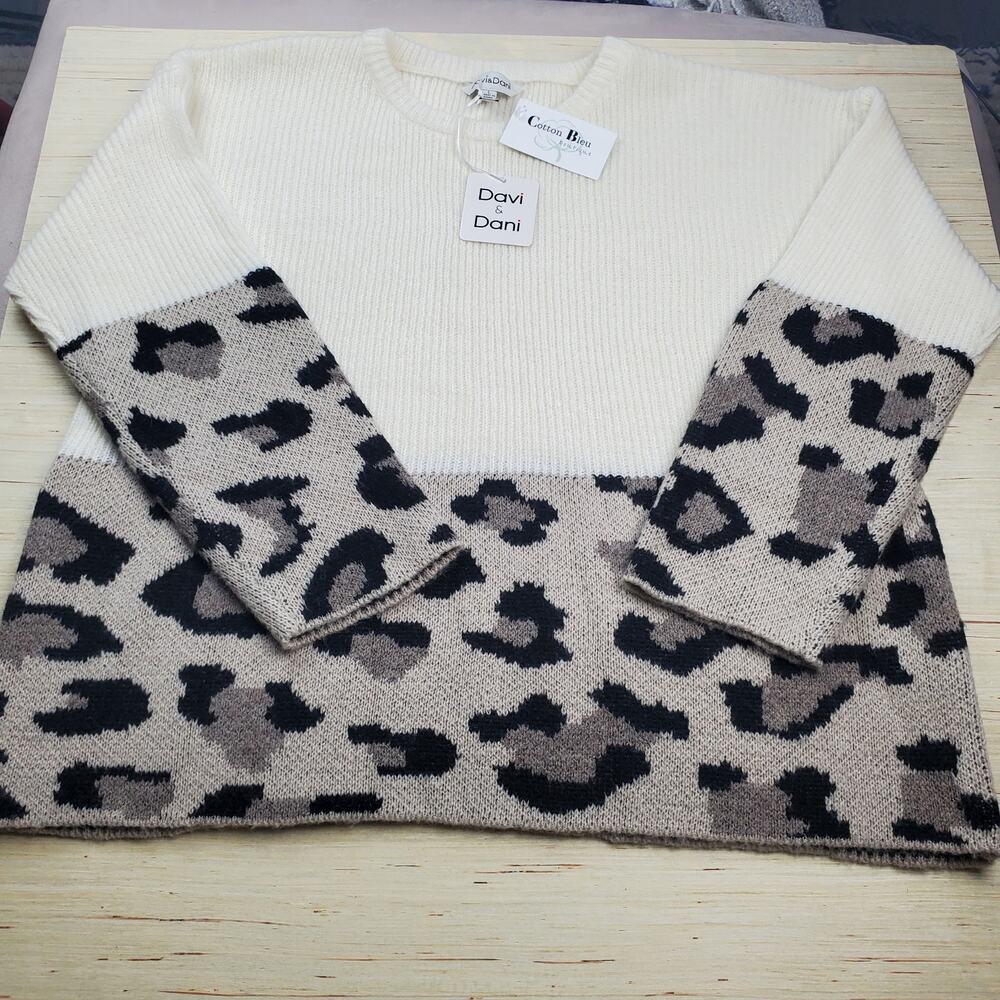 DAVI & DANI Leopard Print Oversized Sweater NWT - image 3